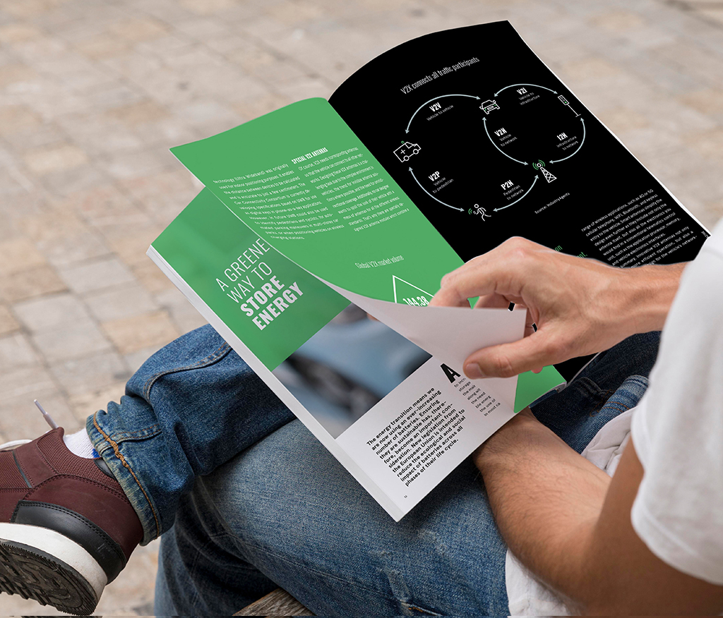 A man leafs through the Focus Magazine, the customer magazine of Avnet Abacus, which was redesigned and redesigned by our creative agency as part of the relaunch of the corporate design.